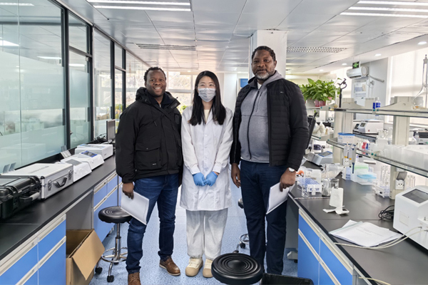 非洲贊比亞客戶一次性采購40臺恒美智造高智能土壤肥料養分檢測儀